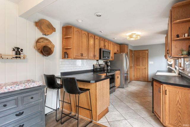 53025 Ridgewood Drive, South Bend, IN 46637