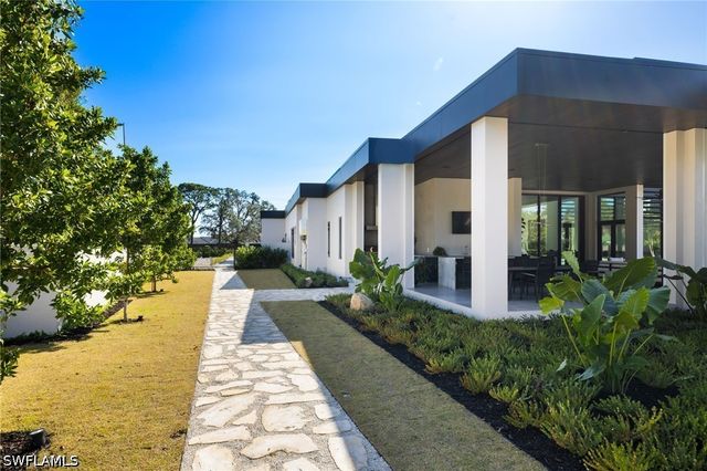 107 Myrtle RD, Naples, FL 34108