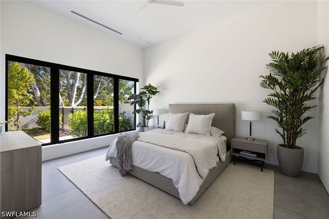 107 Myrtle RD, Naples, FL 34108