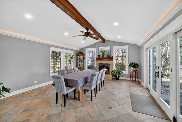 24 W Berkley Drive, Arlington Heights, IL 60004