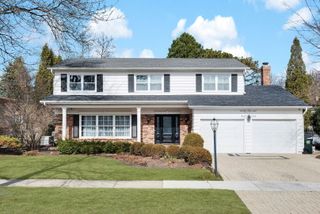 24 W Berkley Drive, Arlington Heights, IL 60004