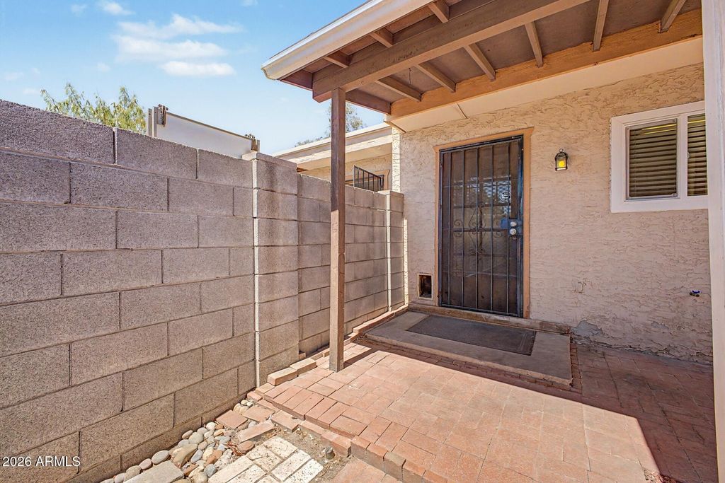 Image 17 of property listing at 4505 N 26TH Drive, Phoenix, AZ 85017