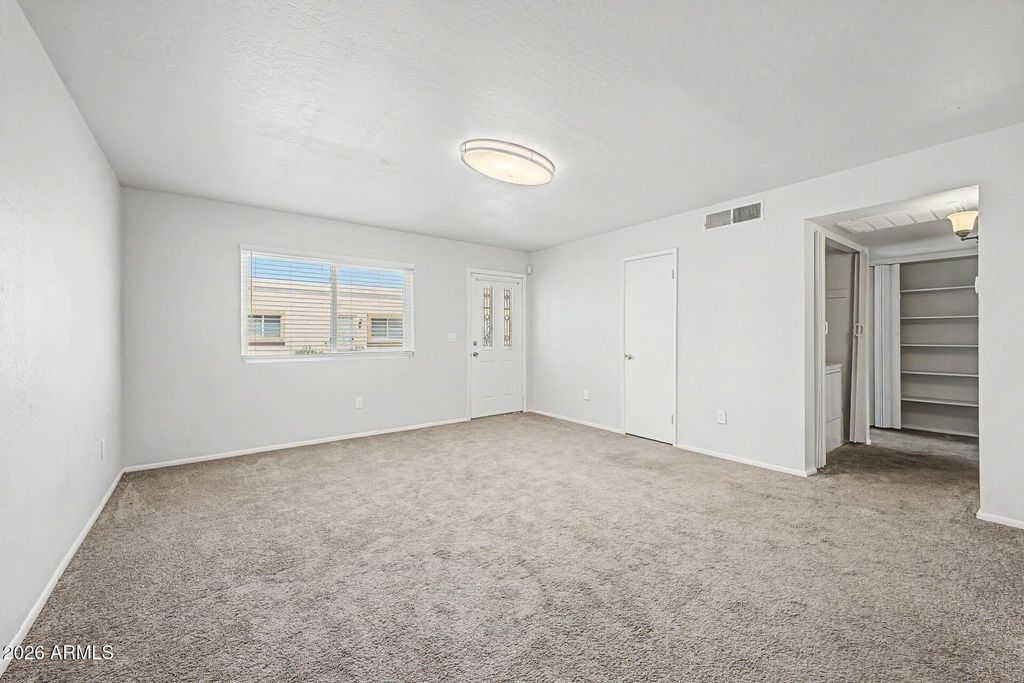 Image 24 of property listing at 4505 N 26TH Drive, Phoenix, AZ 85017