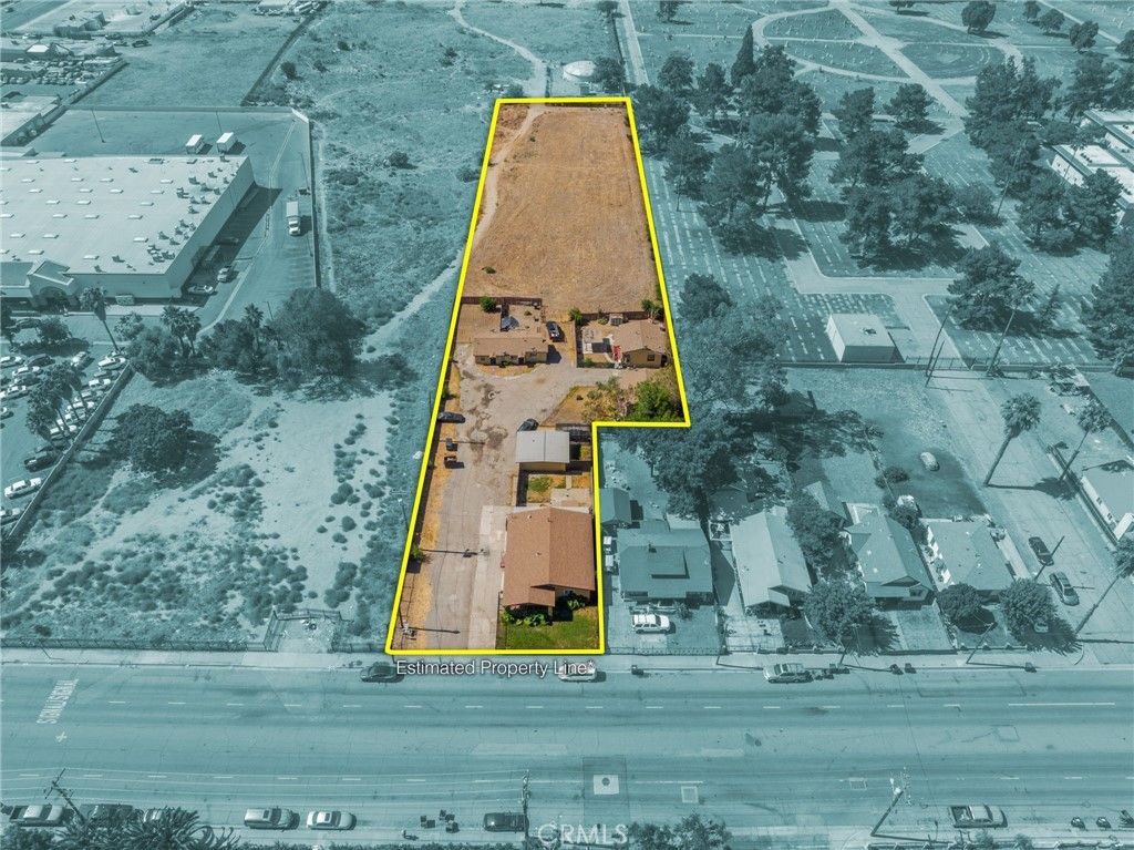 Image 12 of property listing at 233 9th, San Bernardino, CA 92410