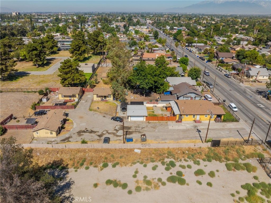 Image 18 of property listing at 233 9th, San Bernardino, CA 92410