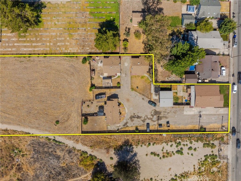 Image 8 of property listing at 233 9th, San Bernardino, CA 92410