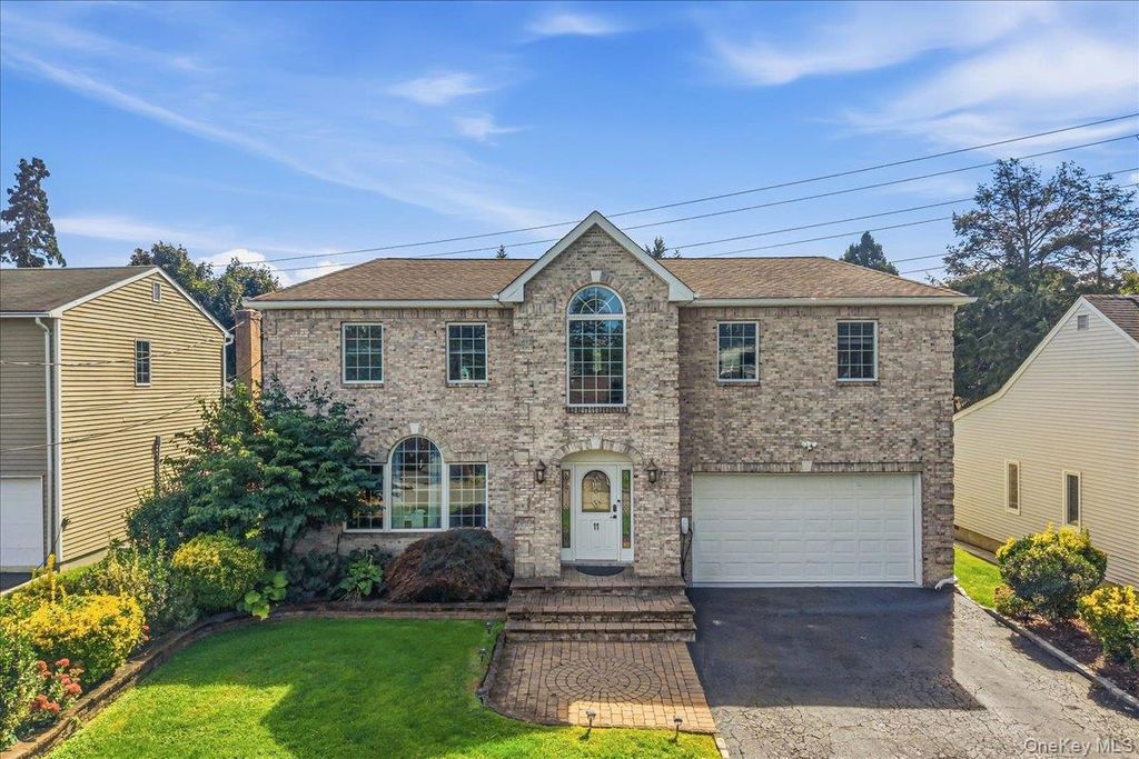 11 2nd Street, Glenwood Landing, NY 11547 — exterior