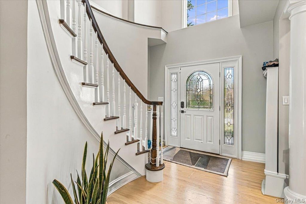 11 2nd Street, Glenwood Landing, NY 11547 — photo 3