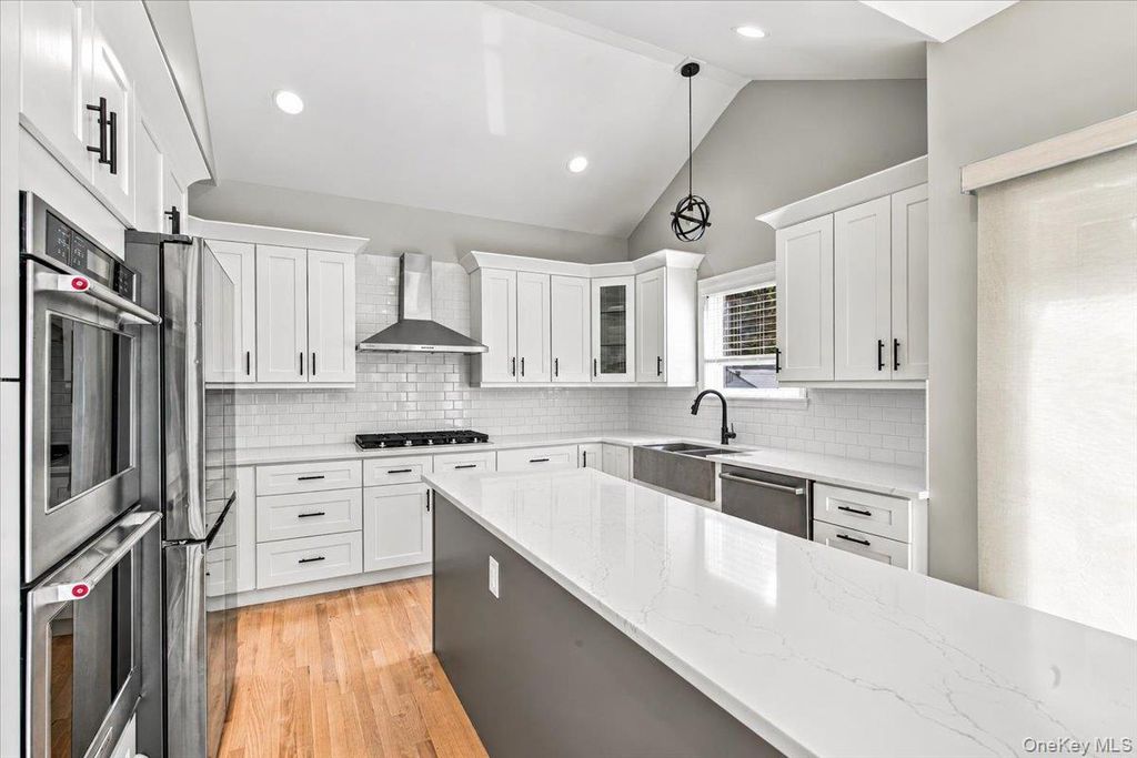 11 2nd Street, Glenwood Landing, NY 11547 — photo 5