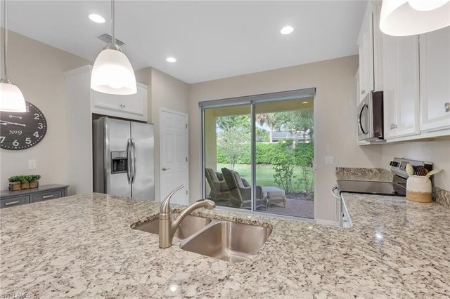 2119 Summersweet DR, Alva, FL 33920