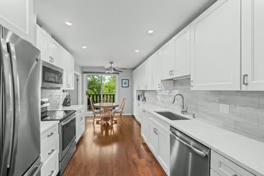 1125 Lake Cook Road 505E, Northbrook, IL 60062 — photo 3