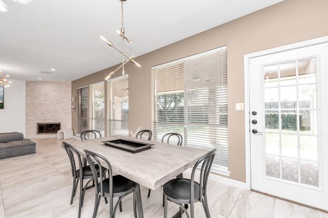 3210 Shadowwalk Drive, Houston, TX 77082