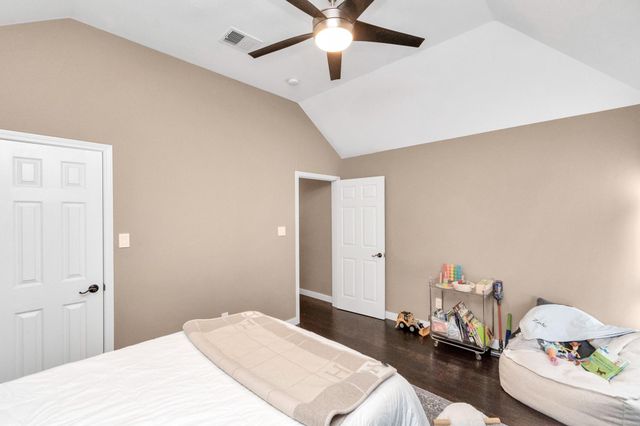 3210 Shadowwalk Drive, Houston, TX 77082