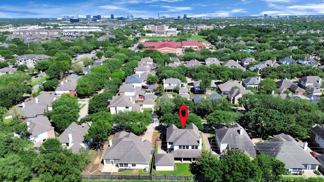 3210 Shadowwalk Drive, Houston, TX 77082