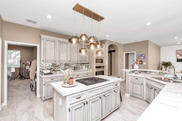 3210 Shadowwalk Drive, Houston, TX 77082