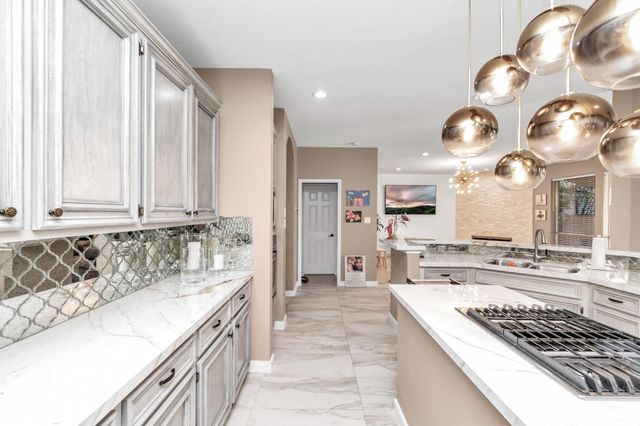3210 Shadowwalk Drive, Houston, TX 77082