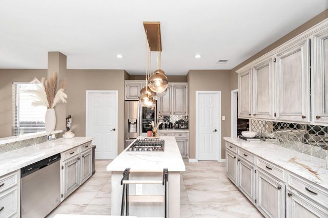 3210 Shadowwalk Drive, Houston, TX 77082