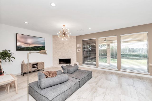 3210 Shadowwalk Drive, Houston, TX 77082