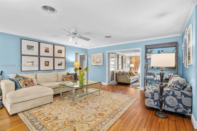 5670 NE 21st Dr, Fort Lauderdale, FL 33308