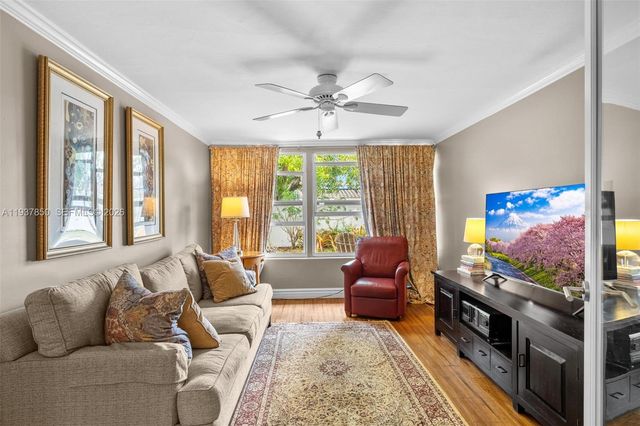 5670 NE 21st Dr, Fort Lauderdale, FL 33308