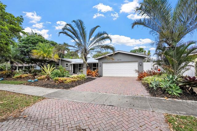 5670 NE 21st Dr, Fort Lauderdale, FL 33308