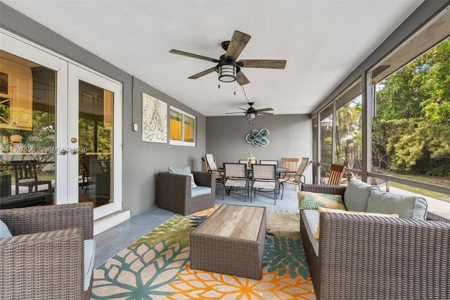 5670 NE 21st Dr, Fort Lauderdale, FL 33308