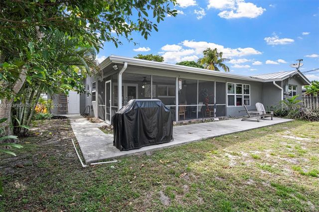 5670 NE 21st Dr, Fort Lauderdale, FL 33308