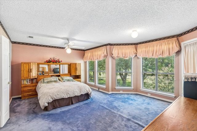 833 Kingston Drive, Mansfield, TX 76063