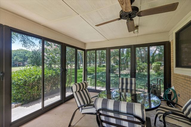 833 Kingston Drive, Mansfield, TX 76063