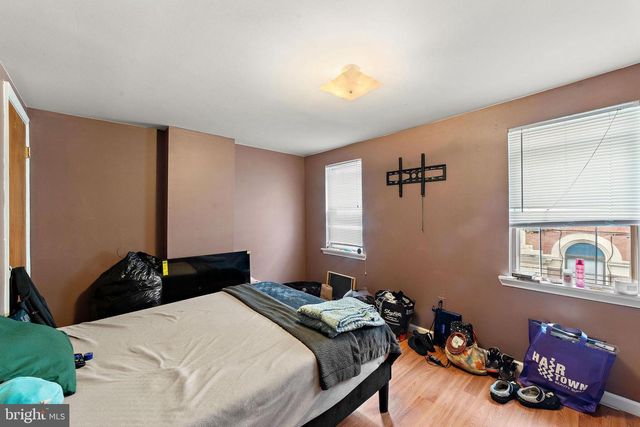 1715 W THOMPSON ST, Philadelphia, PA 19121