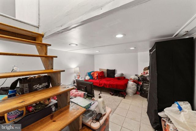 1715 W THOMPSON ST, Philadelphia, PA 19121