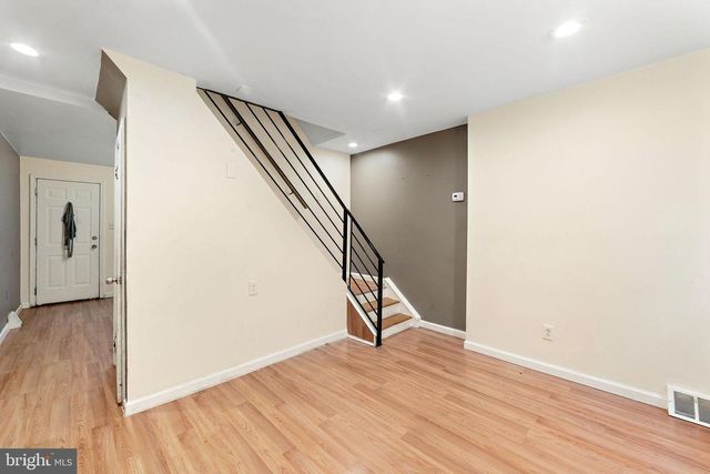 1715 W THOMPSON ST, Philadelphia, PA 19121