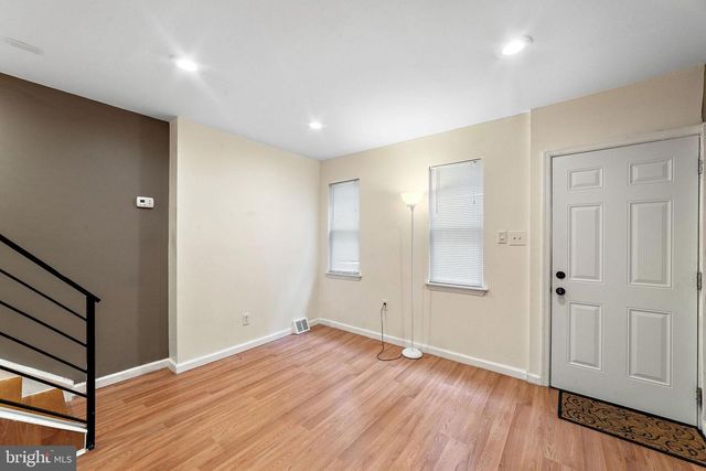 1715 W THOMPSON ST, Philadelphia, PA 19121