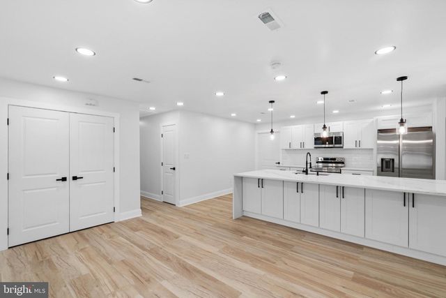 521 PARKWAY DR, Fairless Hills, PA 19030