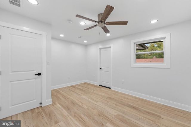 521 PARKWAY DR, Fairless Hills, PA 19030