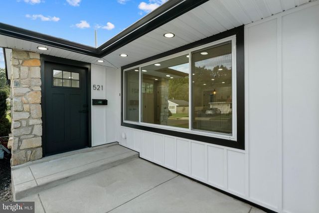 521 PARKWAY DR, Fairless Hills, PA 19030