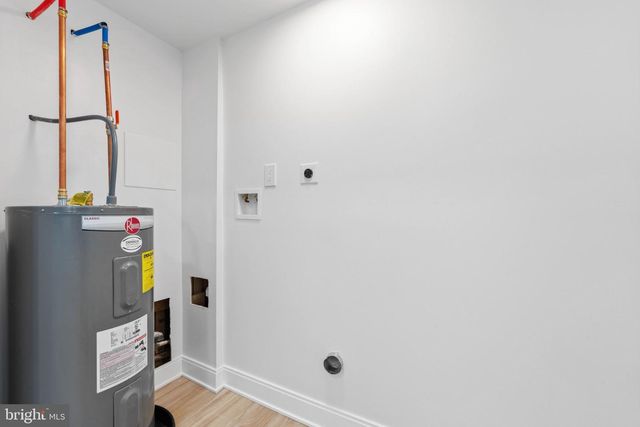521 PARKWAY DR, Fairless Hills, PA 19030