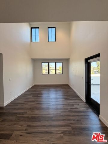 5020 Woodman 317, Sherman Oaks, CA 91423