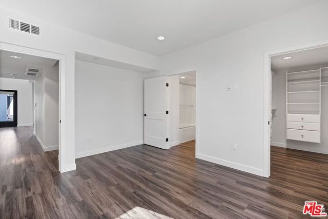 5020 Woodman 317, Sherman Oaks, CA 91423