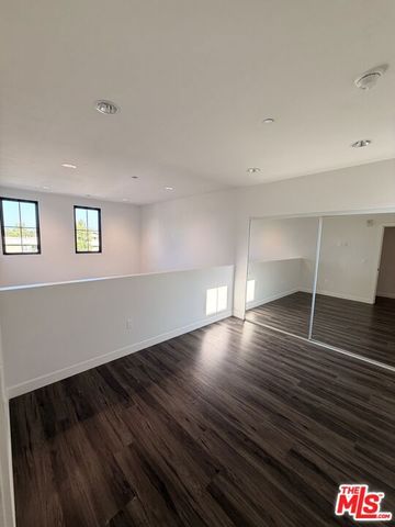 5020 Woodman 317, Sherman Oaks, CA 91423