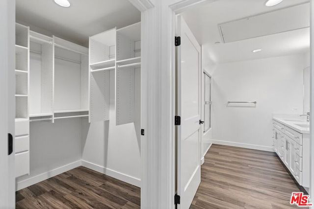 5020 Woodman 317, Sherman Oaks, CA 91423