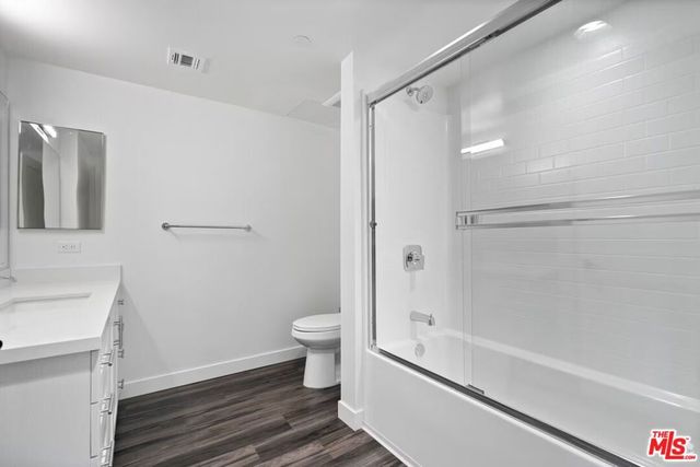 5020 Woodman 317, Sherman Oaks, CA 91423