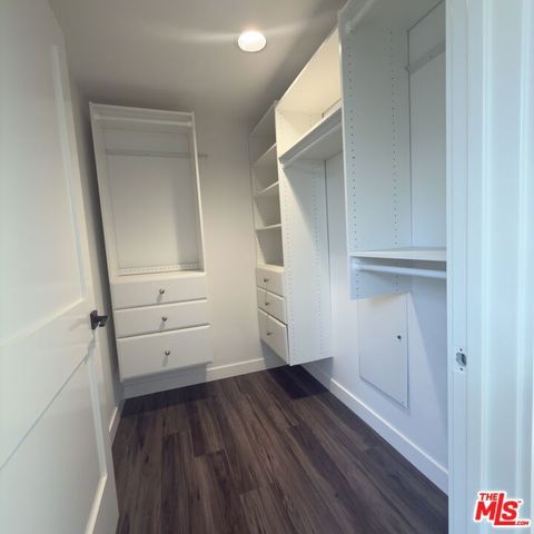 5020 Woodman 317, Sherman Oaks, CA 91423