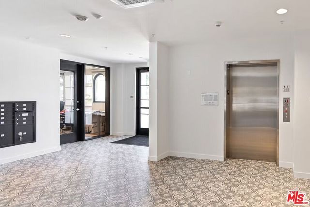 5020 Woodman 317, Sherman Oaks, CA 91423