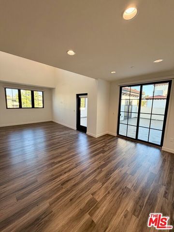 5020 Woodman 317, Sherman Oaks, CA 91423