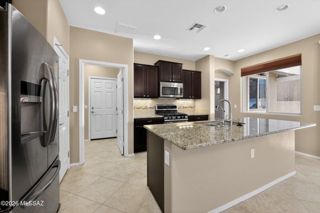 14041 E Stanhope Boulevard, Vail, AZ 85641
