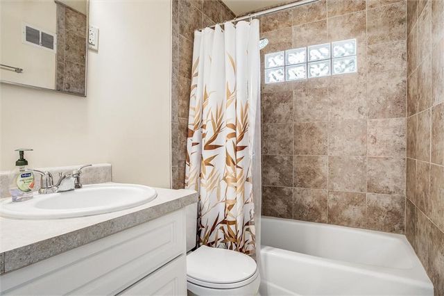 9705 E 66 Street, Raytown, MO 64133