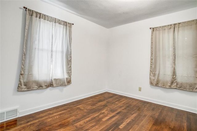 9705 E 66 Street, Raytown, MO 64133