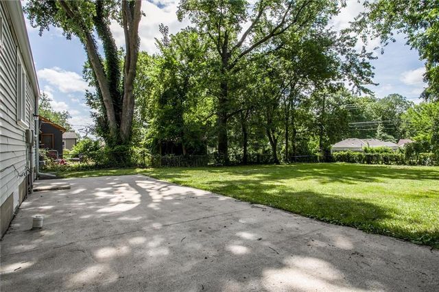 9705 E 66 Street, Raytown, MO 64133
