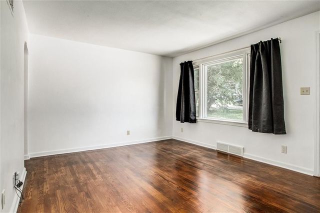 9705 E 66 Street, Raytown, MO 64133